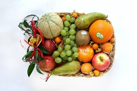 The Christmas Classic Fruit Basket 