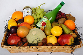 Apple Juice, Honey and Fresh Fruit Treat